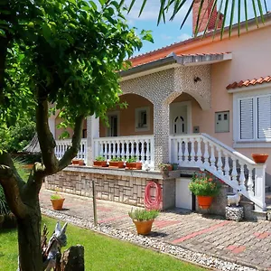 https://haus-blekic-305s.primorje-gorskikotar.com