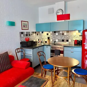 https://project-comfort-leszczyska-4-33-warszawa.warsawhotelspoland.com